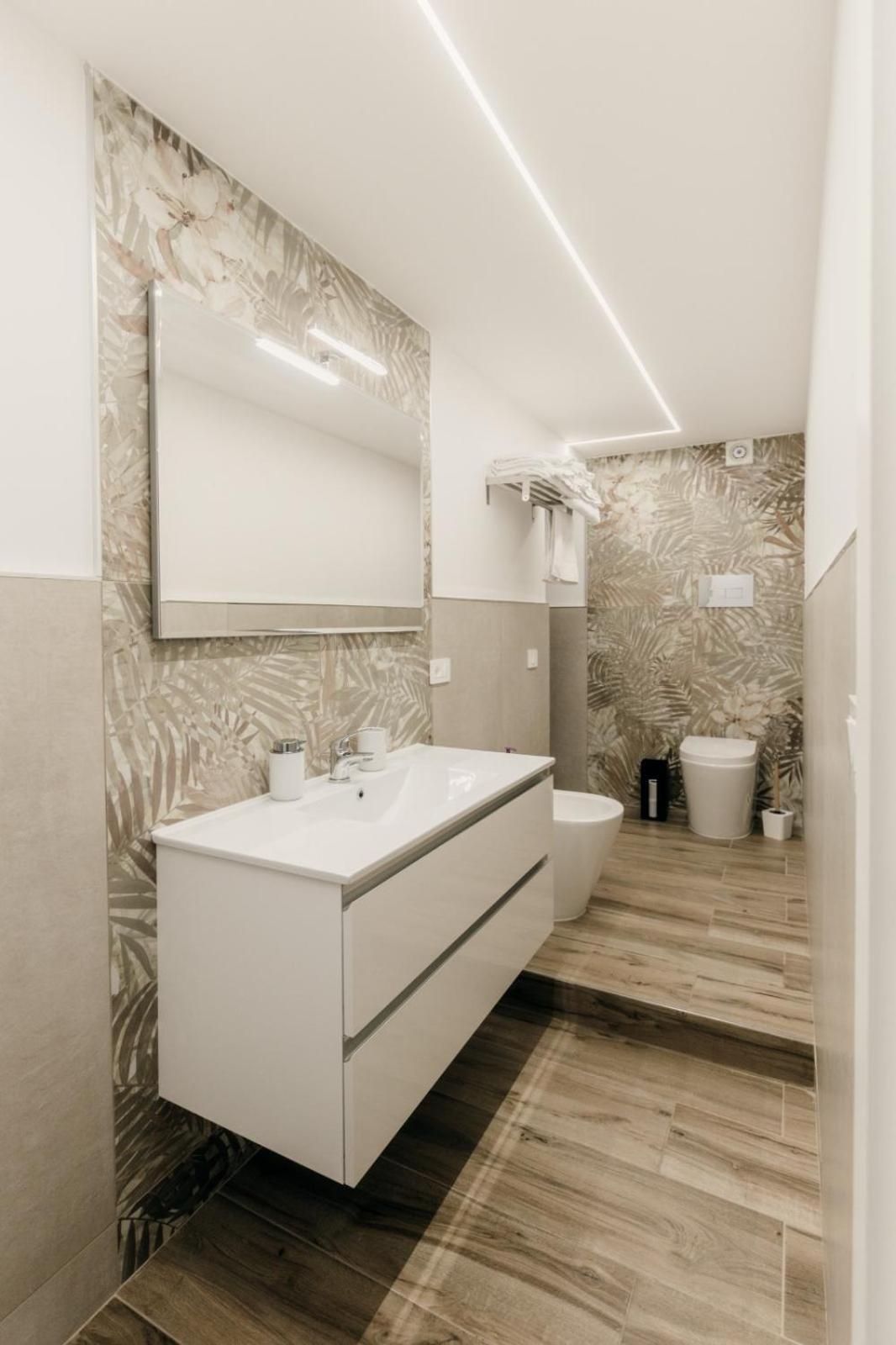 Sofia'S Central Apartment Палермо Экстерьер фото
